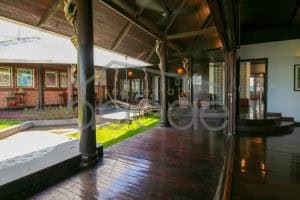 Colonial penthouse apartment for rent Riverside Daun Penh