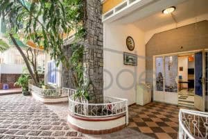 colonial style apartment for rent Daun Penh near BKK 1 central Phnom Penh