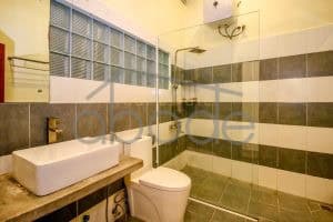 renovated flathouse Wat Phnom for sale daun penh