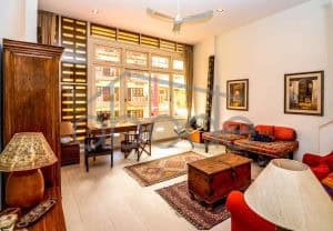 renovated flathouse for sale Daun Penh central Phnom Penh