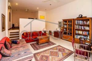 renovated flathouse for sale Daun Penh central Phnom Penh