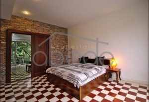 apartment for rent Bassac Lane central phnom Penh TLBP13