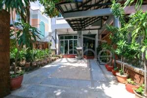 villa-for-rent-rose-gardens-tonle-bassac